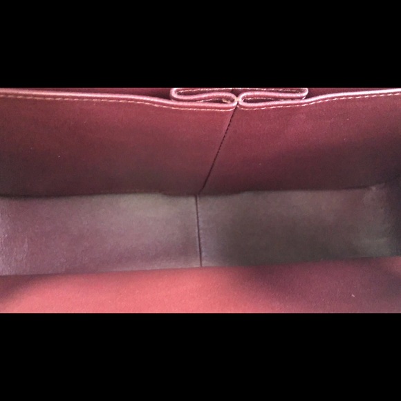 Handbag - Picture 8 of 14